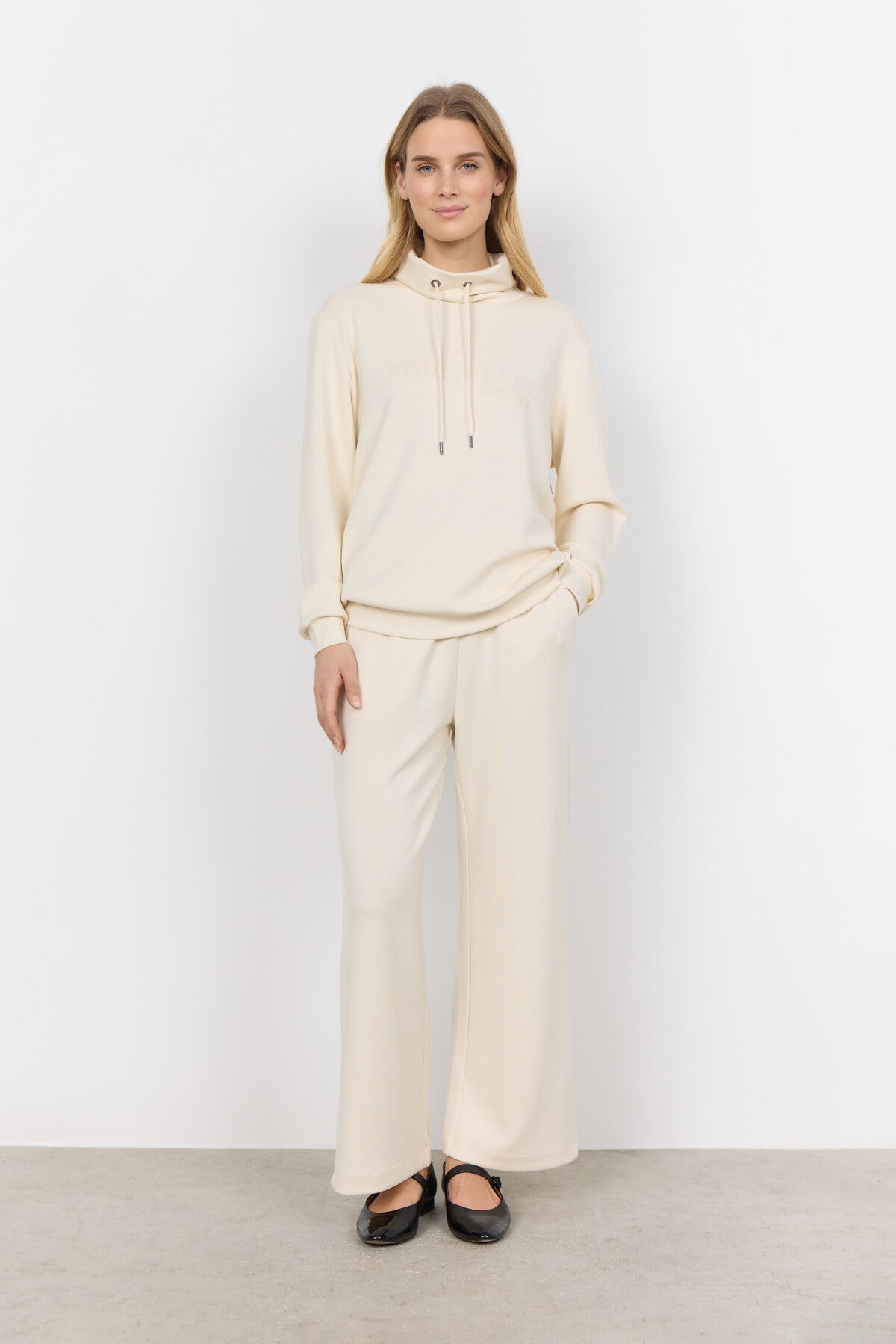 SC-BANU 196 Sweatshirt Cream