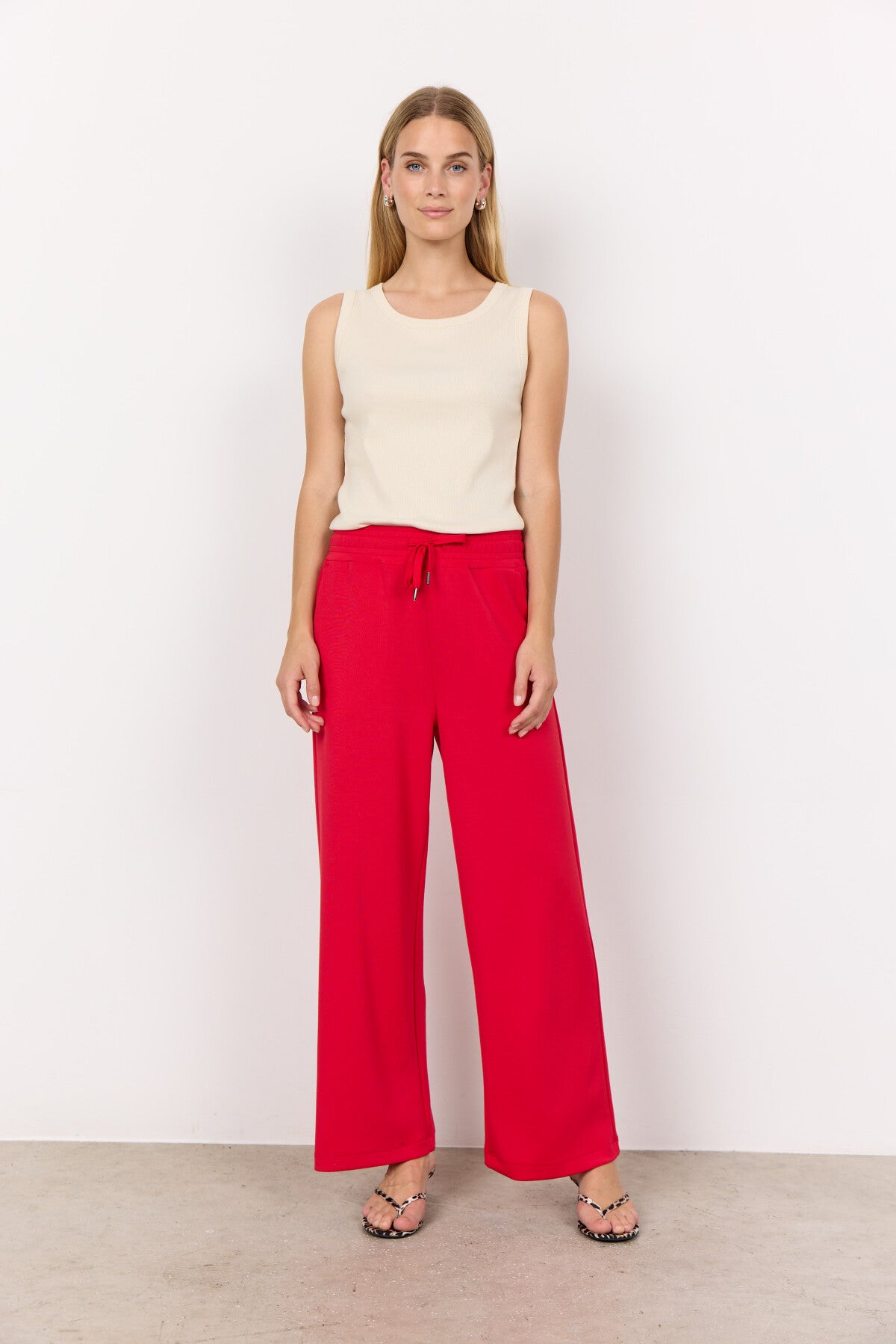 SC-BANU 33 Pants Red