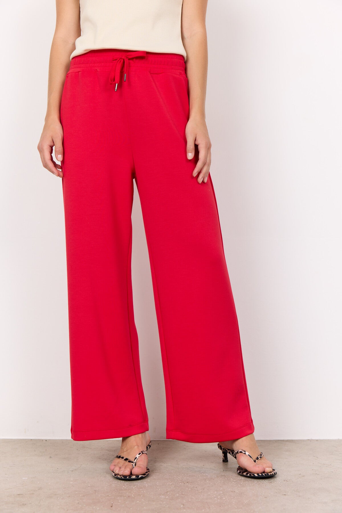 SC-BANU 33 Pants Red