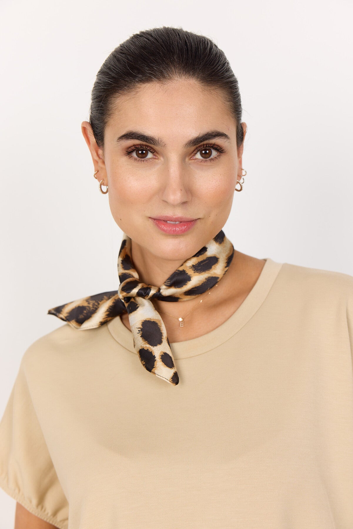 SC-RACHA 1 Scarf Sand