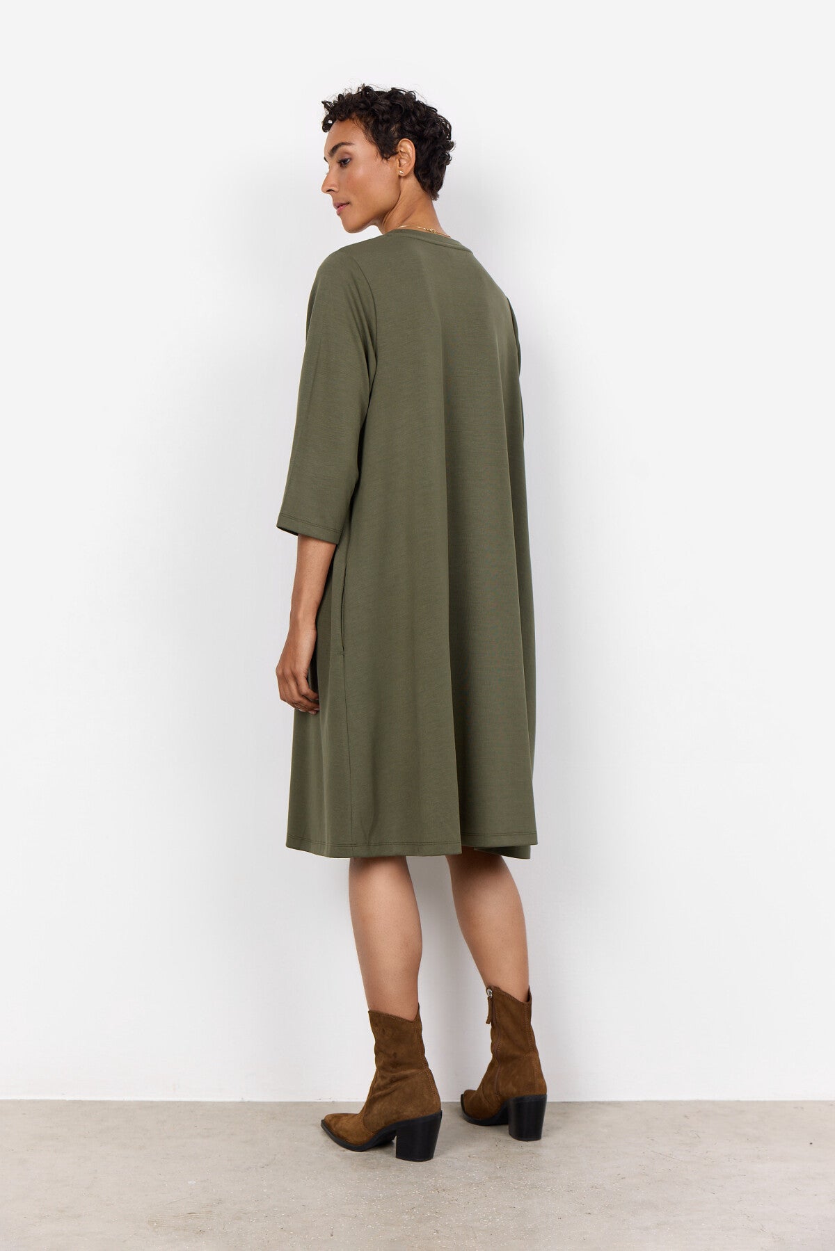 SC-BANU 155 Dress Olive