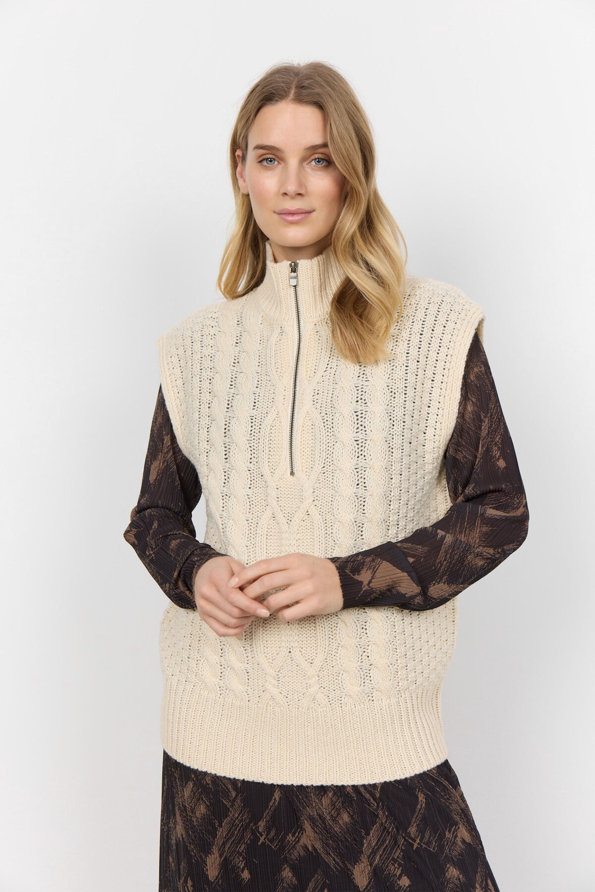 SC-IBBE 1 Waistcoat Cream