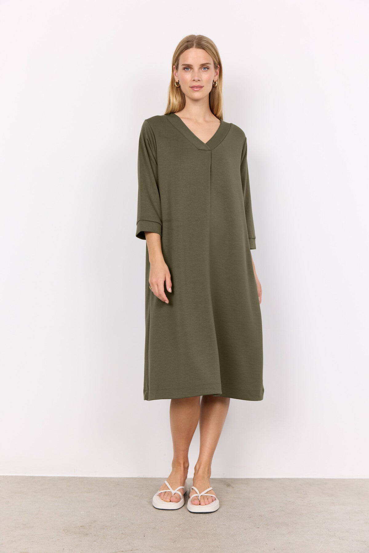 SC-BANU 197 Dress Olive