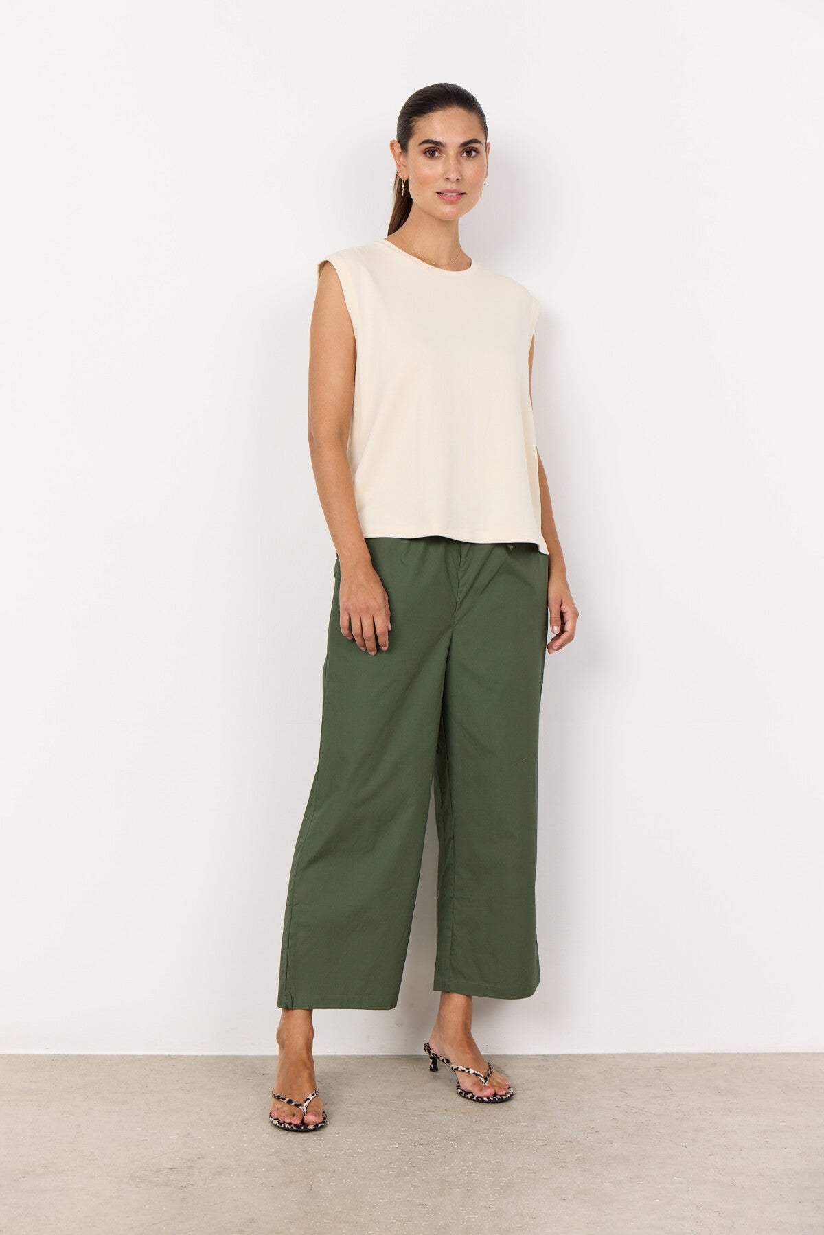SC-BANU 229 Top Cream