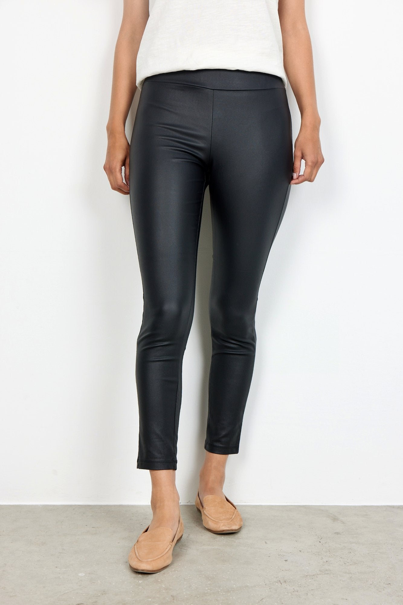 SC-PAM 2-B Pants in Black soyaconcept Soyaconcept from soyaconcept | –